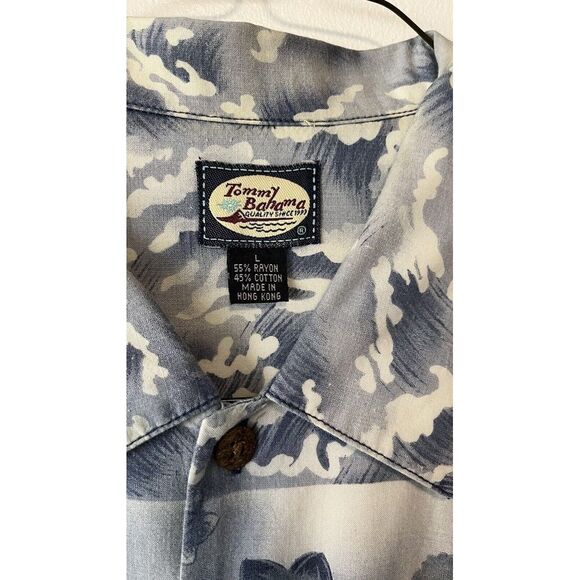 Tommy Bahama Lot Of 3 Hawaiian Cruise Men's Large Shirts - Picture 9 of 16